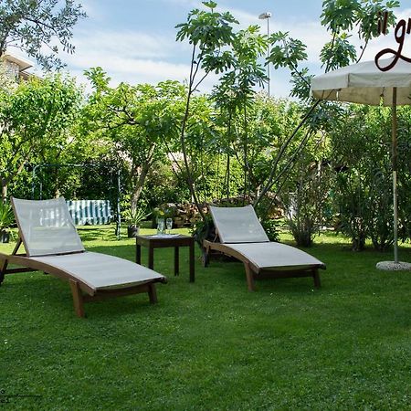 B&B Il Grappolo Foresteria Lombarda Sirmione Bagian luar foto