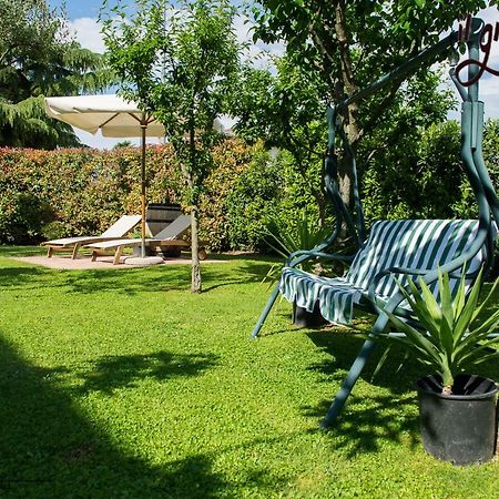 B&B Il Grappolo Foresteria Lombarda Sirmione Bagian luar foto